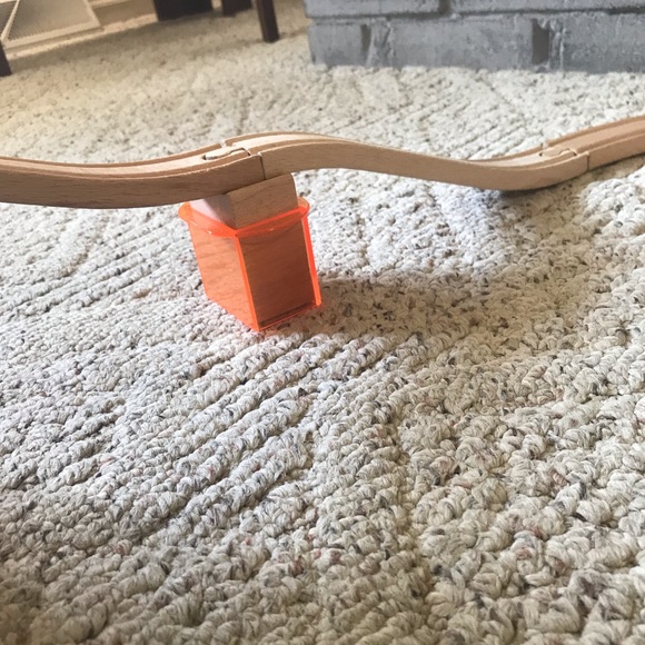 Wooden train track for major train system 4 1/2pd - Picture 2 of 3